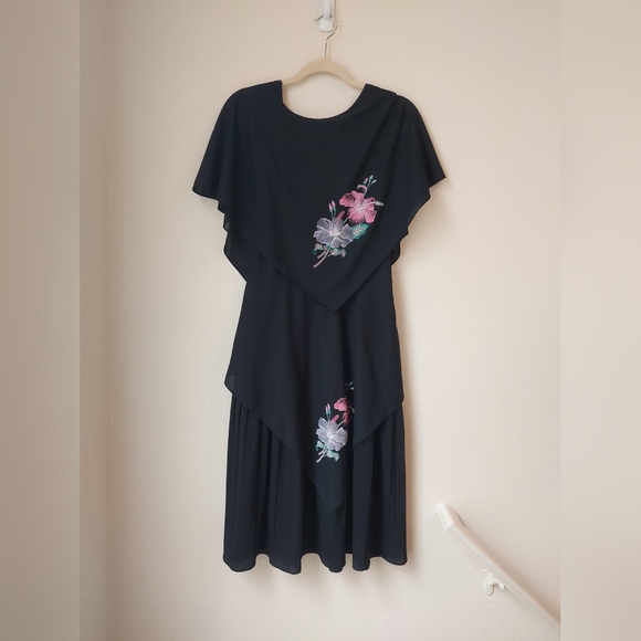 Vintage Gilberti Handkerchief Layered Dress - Picture 3 of 9